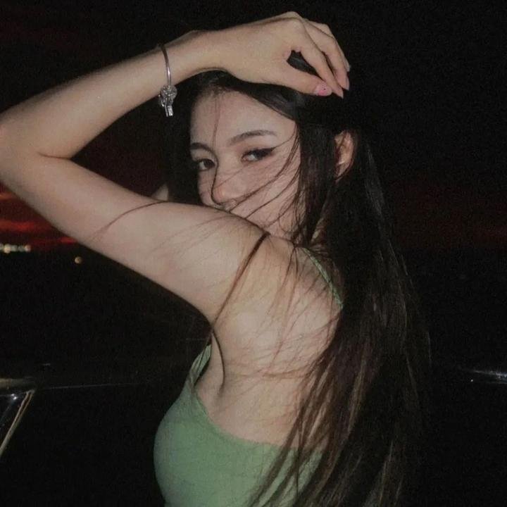 坏了，给她买到真仿生机器人了